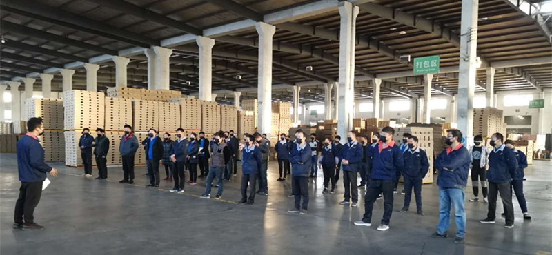 China laminate floor factory.jpg